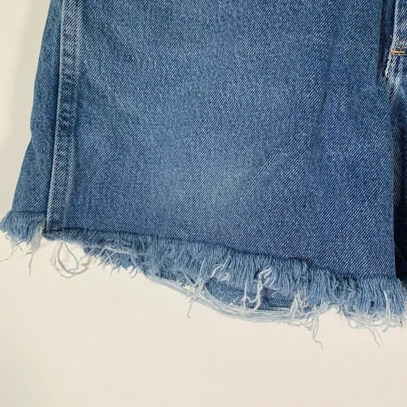 Cabela’s Shorts size 34” Medium Wash Cut Off Denim Jean Shorts - Picture 4 of 9